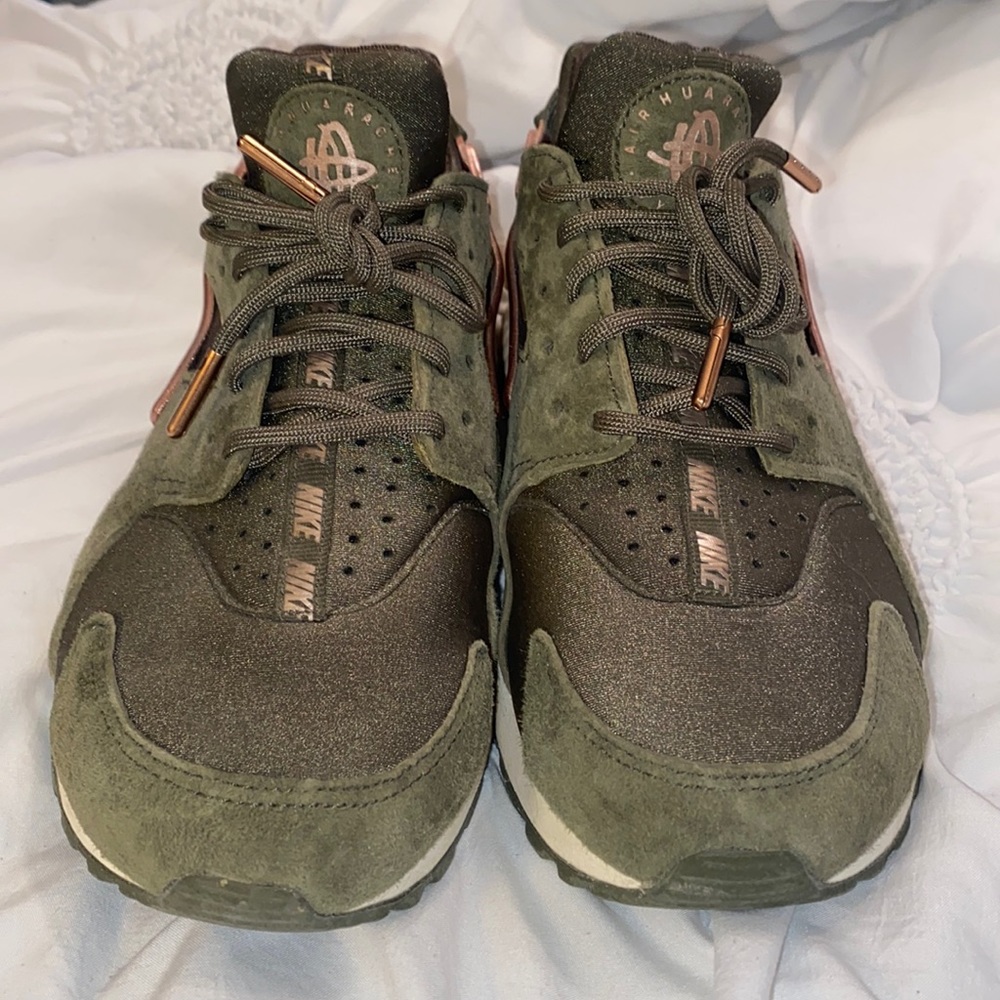 NIKE HUARACHE Green w/ Rose Gold
